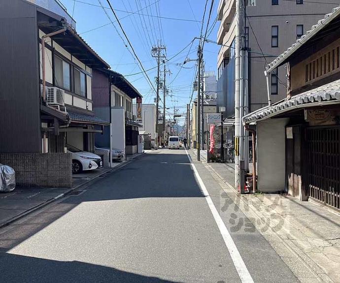 【Ｄ．Ｃｌａｒｅｓｔ　ＣＲＥＳＴ　ＴＡＰＰ　二条】間取