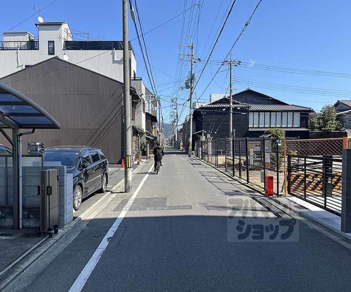 【Ｄ．Ｃｌａｒｅｓｔ　ＣＲＥＳＴ　ＴＡＰＰ　二条】間取