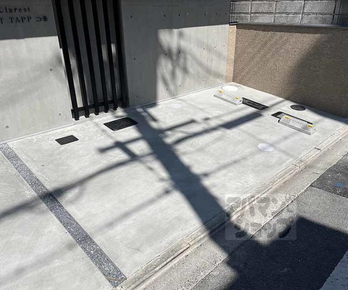 【Ｄ．Ｃｌａｒｅｓｔ　ＣＲＥＳＴ　ＴＡＰＰ　二条】間取