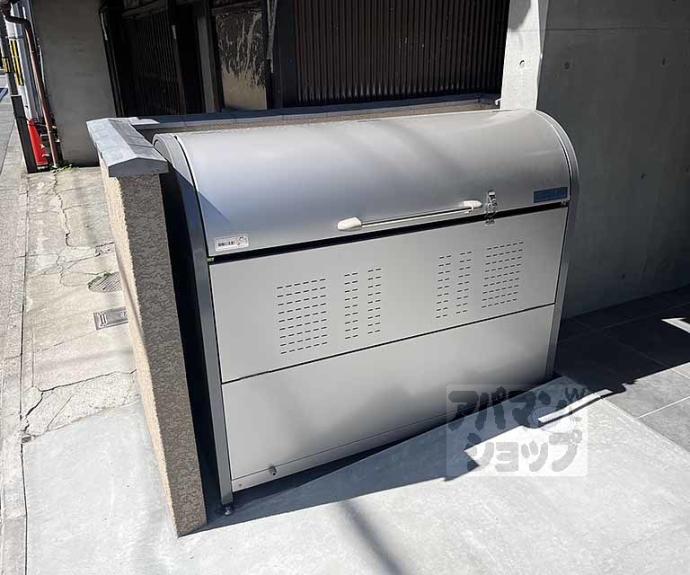 【Ｄ．Ｃｌａｒｅｓｔ　ＣＲＥＳＴ　ＴＡＰＰ　二条】間取