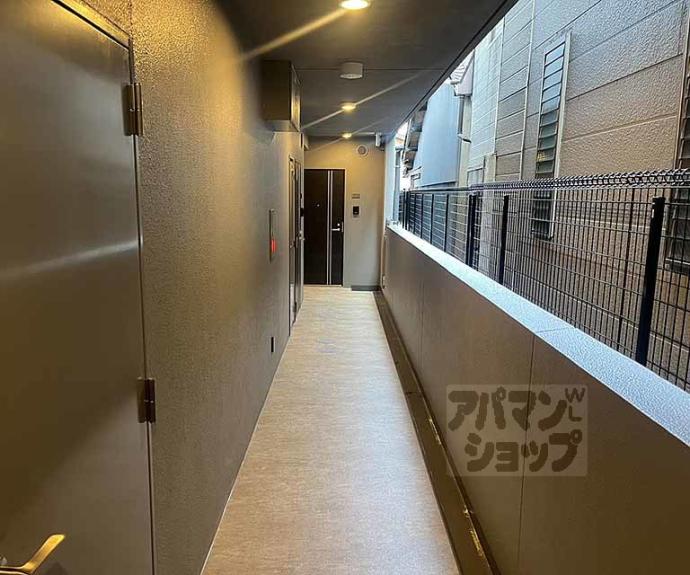 【Ｄ．Ｃｌａｒｅｓｔ　ＣＲＥＳＴ　ＴＡＰＰ　二条】間取