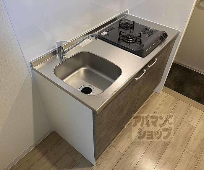 【Ｄ．Ｃｌａｒｅｓｔ　ＣＲＥＳＴ　ＴＡＰＰ　二条】間取