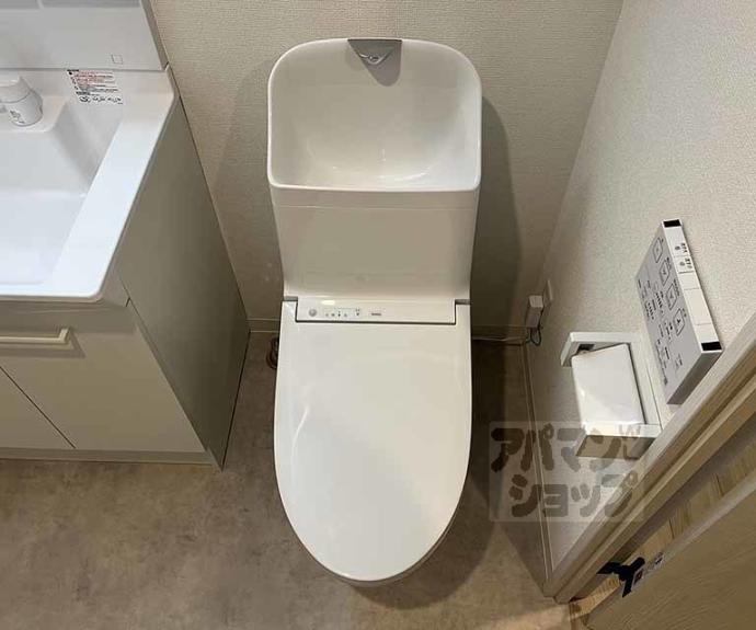 【Ｄ．Ｃｌａｒｅｓｔ　ＣＲＥＳＴ　ＴＡＰＰ　二条】間取