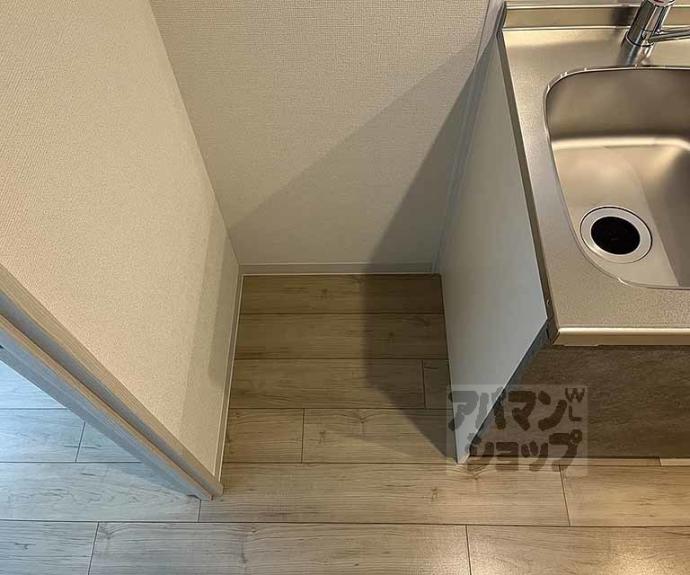 【Ｄ．Ｃｌａｒｅｓｔ　ＣＲＥＳＴ　ＴＡＰＰ　二条】間取