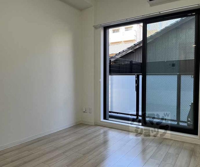 【Ｄ．Ｃｌａｒｅｓｔ　ＣＲＥＳＴ　ＴＡＰＰ　二条】間取