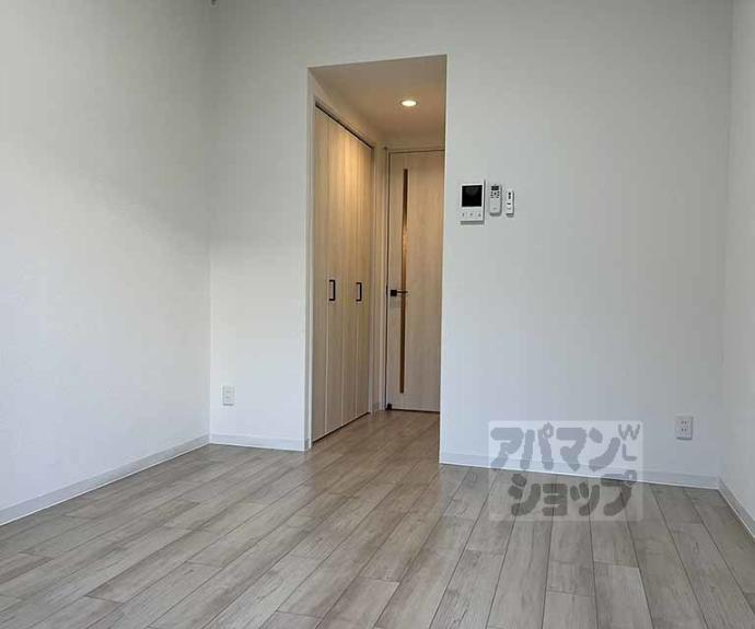 【Ｄ．Ｃｌａｒｅｓｔ　ＣＲＥＳＴ　ＴＡＰＰ　二条】間取