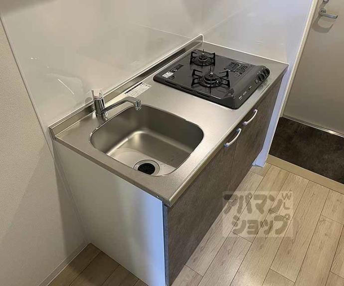 【Ｄ．Ｃｌａｒｅｓｔ　ＣＲＥＳＴ　ＴＡＰＰ　二条】間取