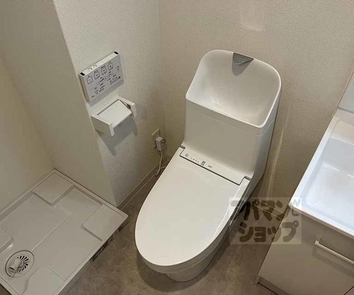 【Ｄ．Ｃｌａｒｅｓｔ　ＣＲＥＳＴ　ＴＡＰＰ　二条】間取