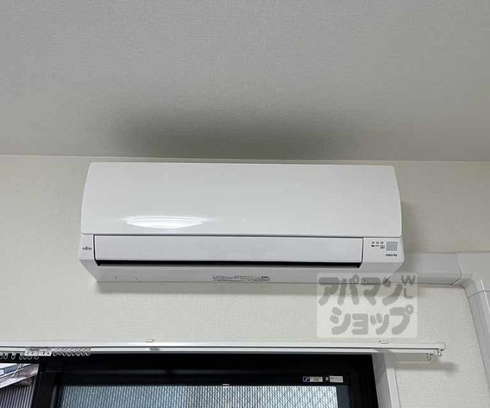 【Ｄ．Ｃｌａｒｅｓｔ　ＣＲＥＳＴ　ＴＡＰＰ　二条】間取