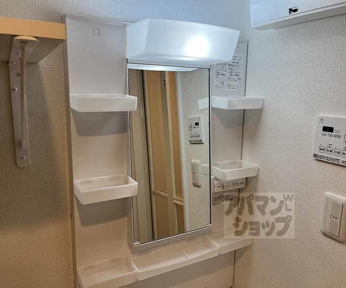 【Ｄ．Ｃｌａｒｅｓｔ　ＣＲＥＳＴ　ＴＡＰＰ　二条】間取