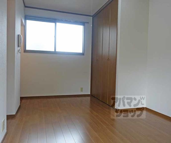 【コテージ鹿王】間取