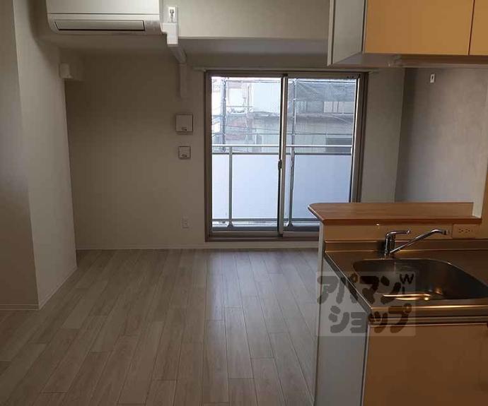 【グロスロシェ七条】間取