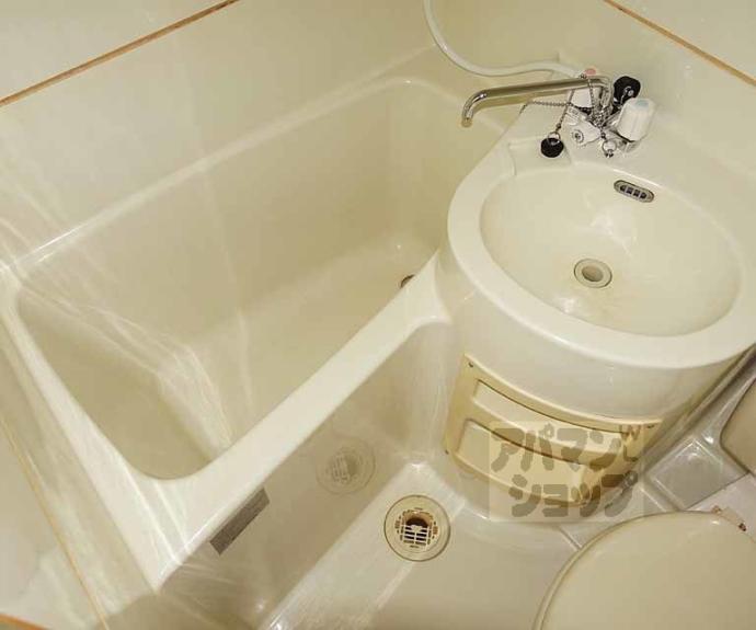 【ロイヤルハイツ梅津】間取