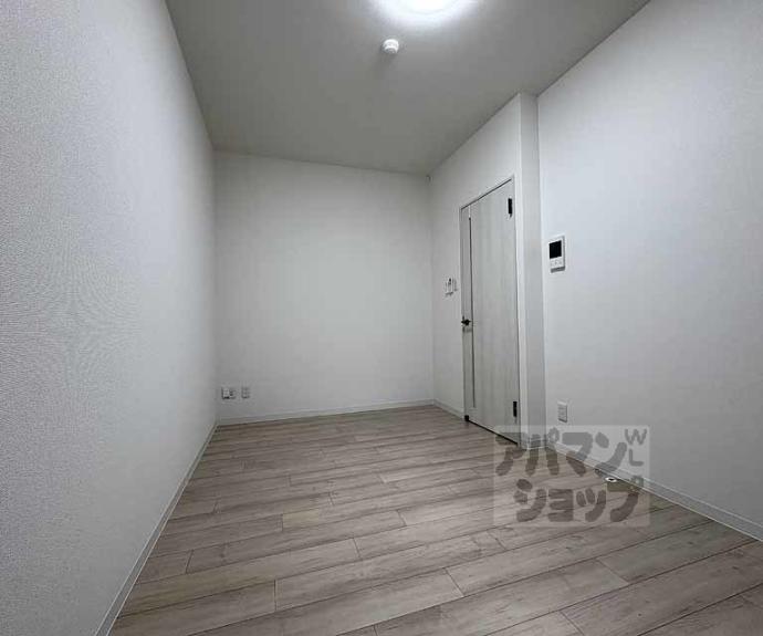 【Ｄ．Ｃｌａｒｅｓｔ　ＣＲＥＳＴ　ＴＡＰＰ　二条】間取