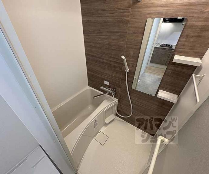 【Ｄ．Ｃｌａｒｅｓｔ　ＣＲＥＳＴ　ＴＡＰＰ　二条】間取