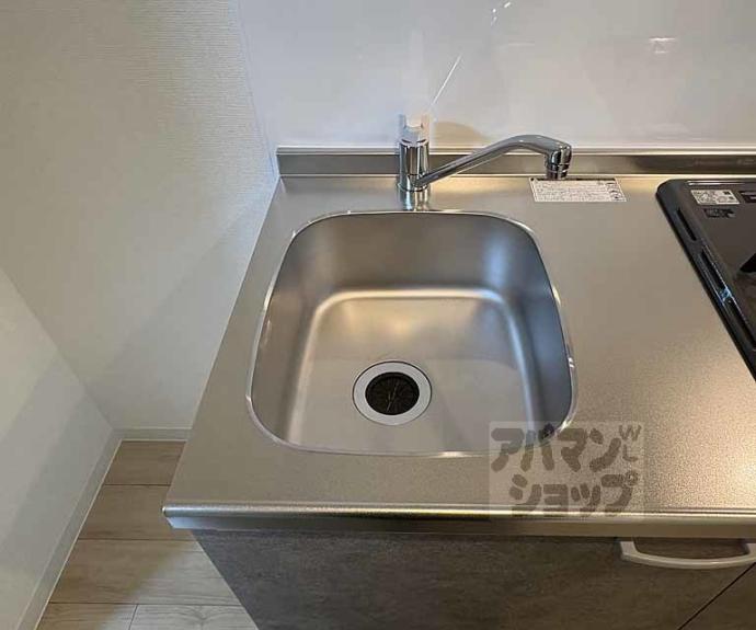 【Ｄ．Ｃｌａｒｅｓｔ　ＣＲＥＳＴ　ＴＡＰＰ　二条】間取