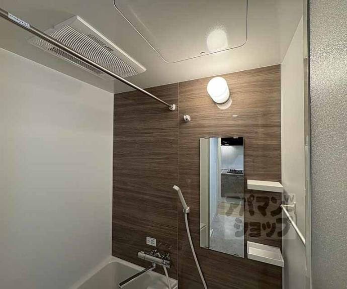 【Ｄ．Ｃｌａｒｅｓｔ　ＣＲＥＳＴ　ＴＡＰＰ　二条】間取