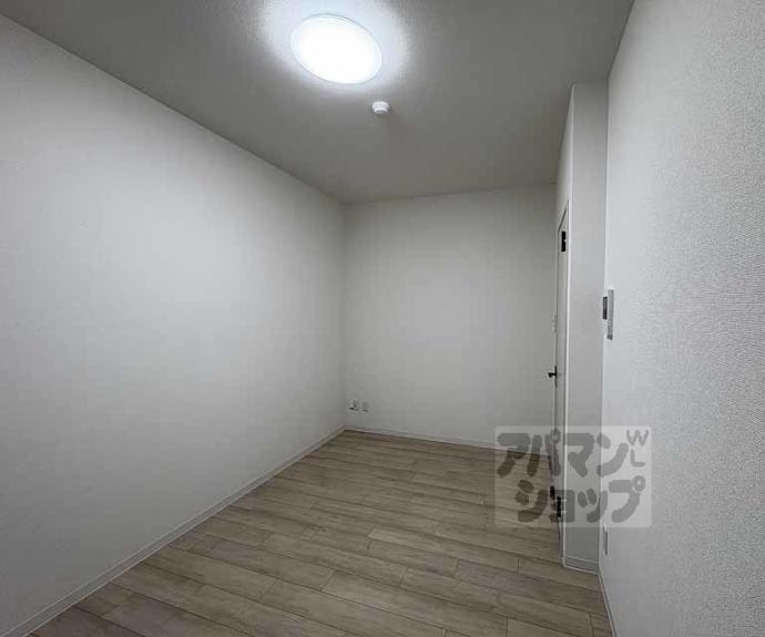 【Ｄ．Ｃｌａｒｅｓｔ　ＣＲＥＳＴ　ＴＡＰＰ　二条】間取