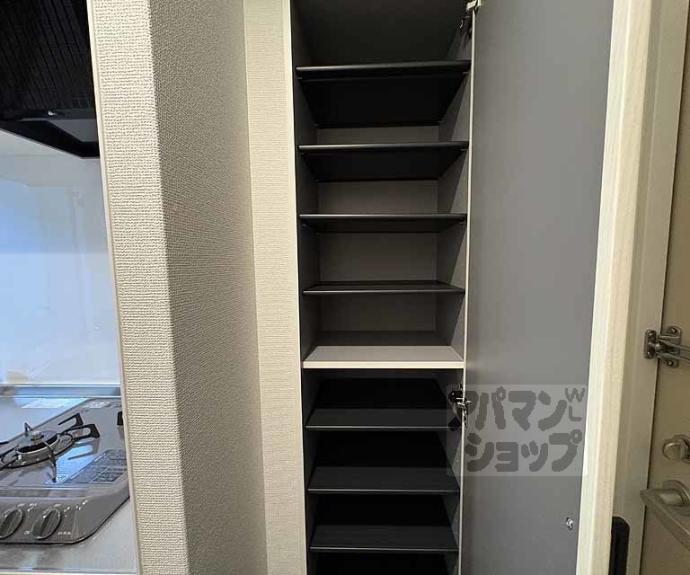 【Ｄ．Ｃｌａｒｅｓｔ　ＣＲＥＳＴ　ＴＡＰＰ　二条】間取