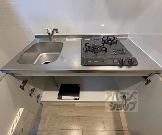 【Ｄ．Ｃｌａｒｅｓｔ　ＣＲＥＳＴ　ＴＡＰＰ　二条】間取