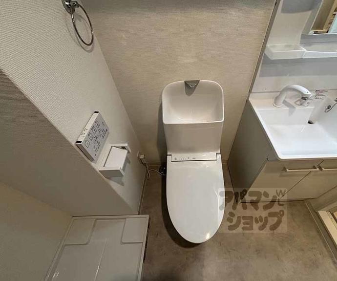 【Ｄ．Ｃｌａｒｅｓｔ　ＣＲＥＳＴ　ＴＡＰＰ　二条】間取