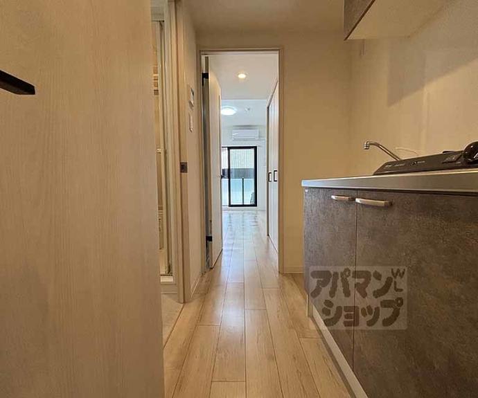 【Ｄ．Ｃｌａｒｅｓｔ　ＣＲＥＳＴ　ＴＡＰＰ　二条】間取