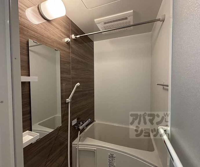 【Ｄ．Ｃｌａｒｅｓｔ　ＣＲＥＳＴ　ＴＡＰＰ　二条】間取