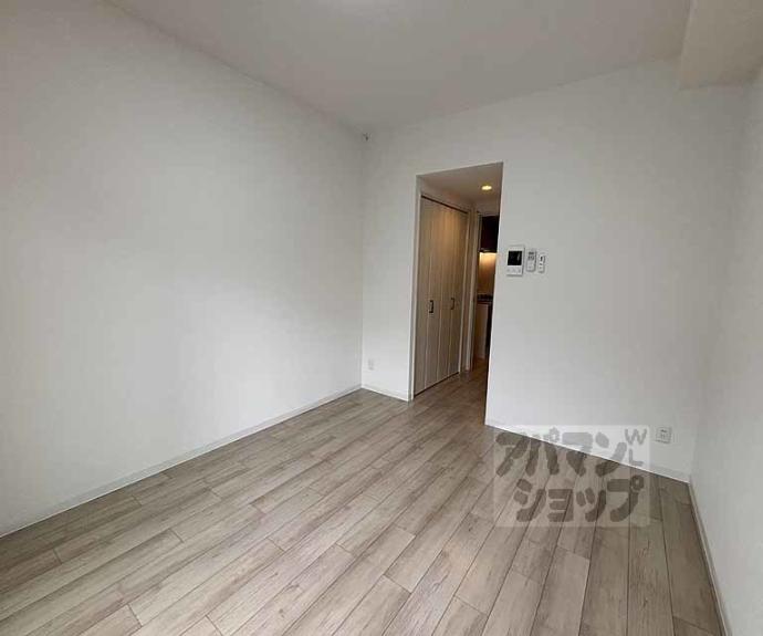 【Ｄ．Ｃｌａｒｅｓｔ　ＣＲＥＳＴ　ＴＡＰＰ　二条】間取