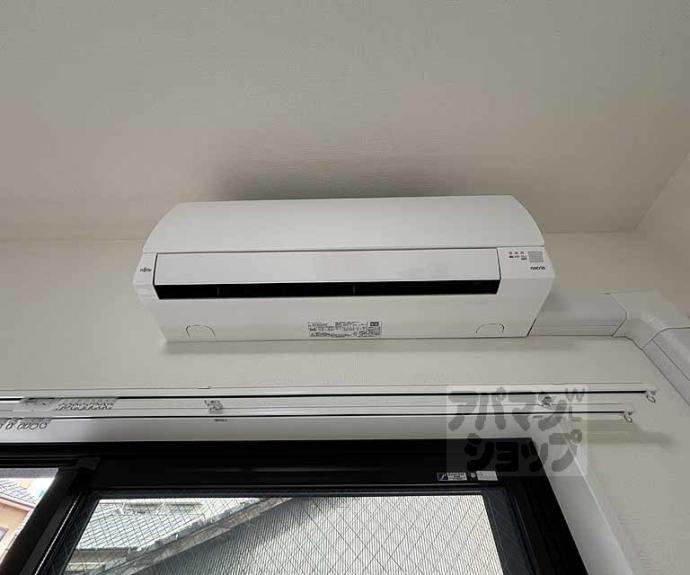 【Ｄ．Ｃｌａｒｅｓｔ　ＣＲＥＳＴ　ＴＡＰＰ　二条】間取