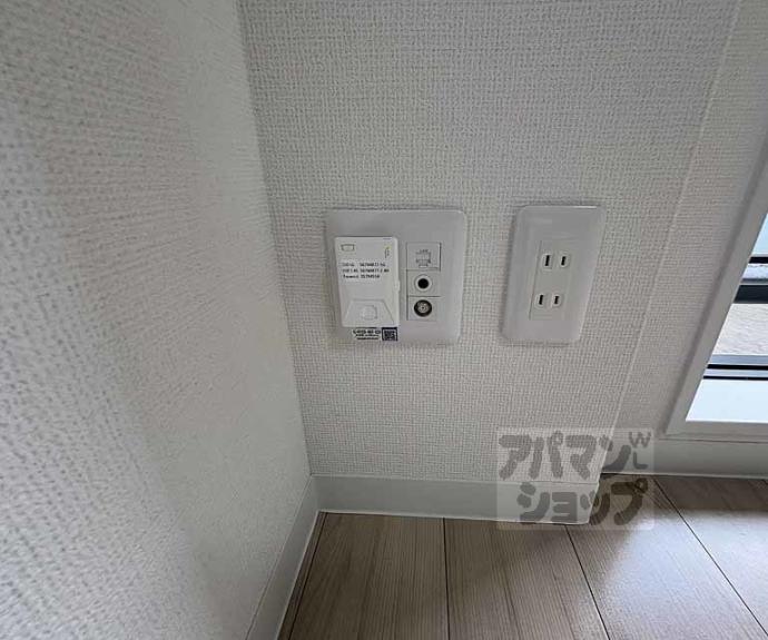 【Ｄ．Ｃｌａｒｅｓｔ　ＣＲＥＳＴ　ＴＡＰＰ　二条】間取