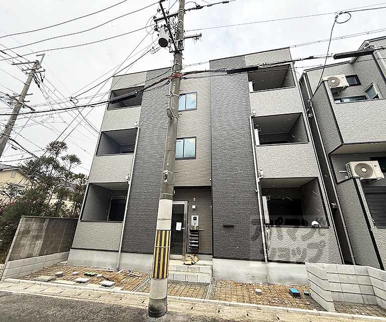 コーチ・フラット