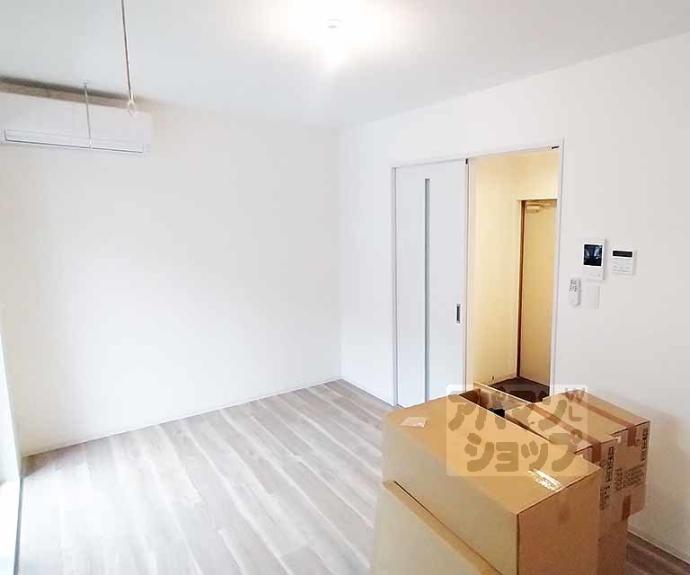 【ジーメゾン山科ジュミエ】間取