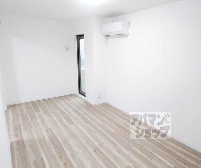 【ジーメゾン山科ジュミエ】間取