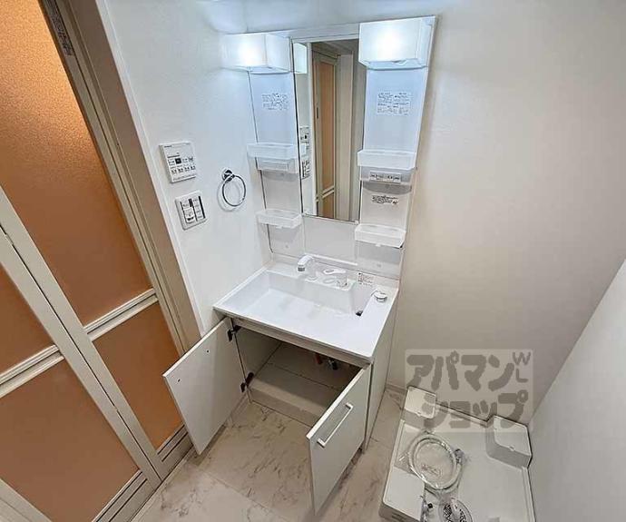 【アドバンスコート四条堀川】間取