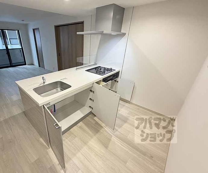 【アドバンスコート四条堀川】間取