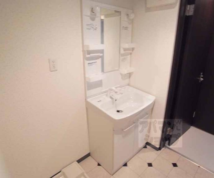 【グランデ西五条】間取