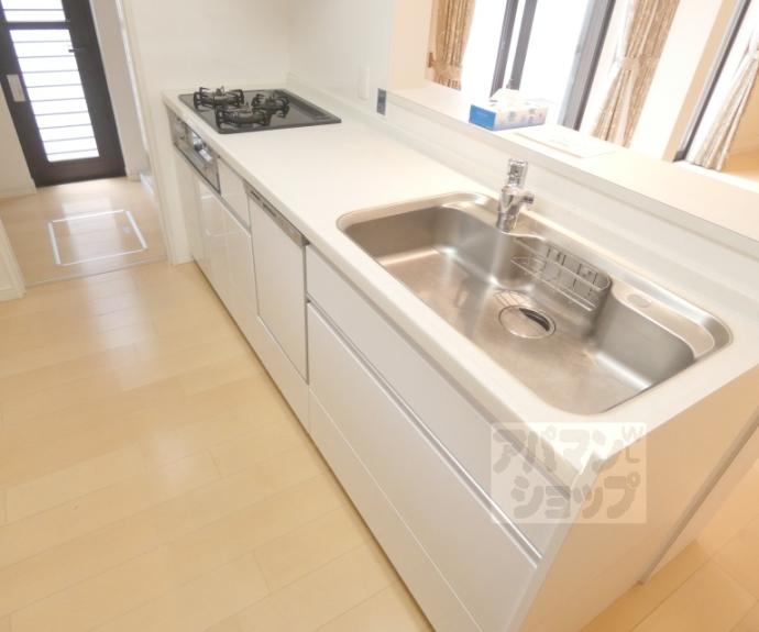 【岩倉忠在地町３５１－８貸家】間取