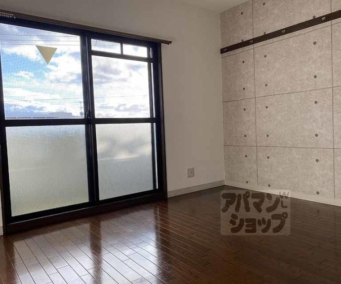 【ヴィラエトワール西院】間取