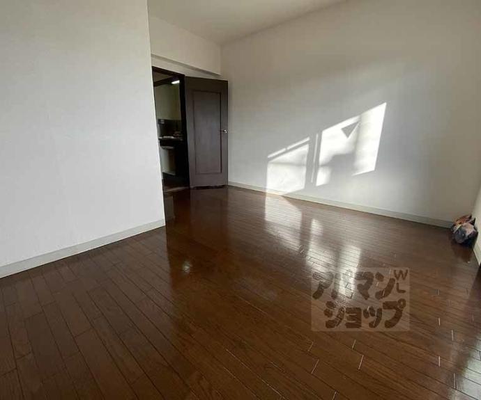 【ヴィラエトワール西院】間取