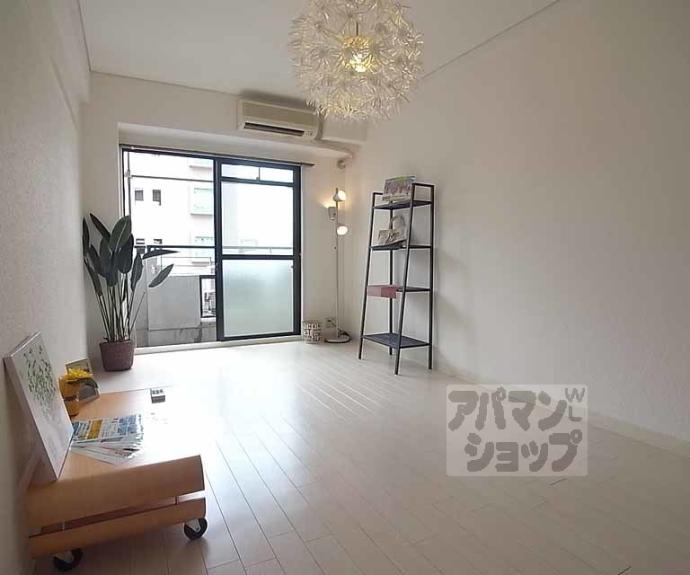 【第１６長栄アーバンハイツ五条】間取