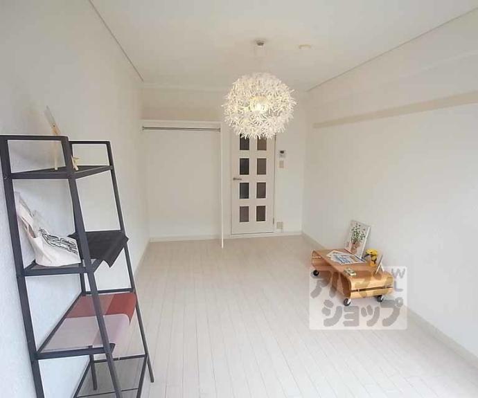 【第１６長栄アーバンハイツ五条】間取