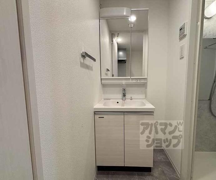 【アドバンス京都烏丸町】間取