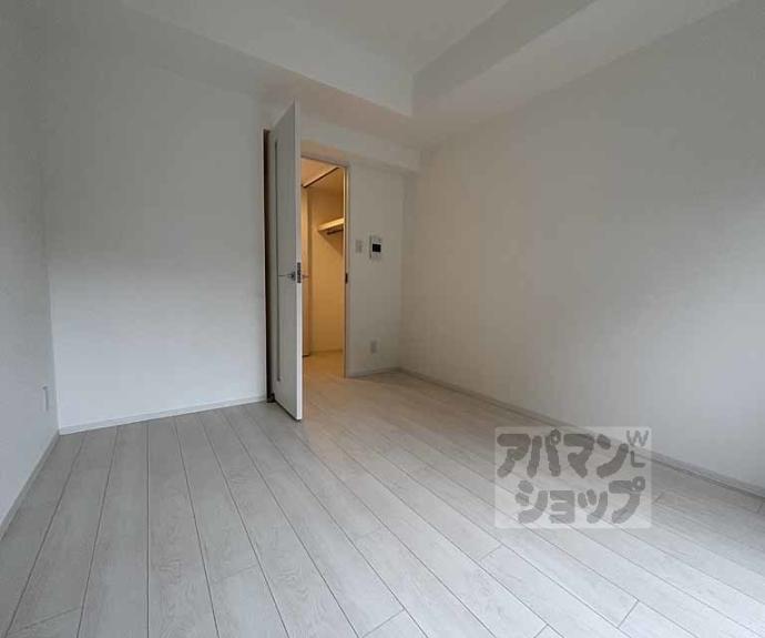 【アドバンス京都烏丸町】間取