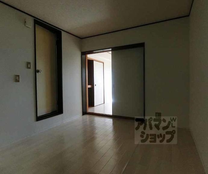 【グランディール嵯峨】間取