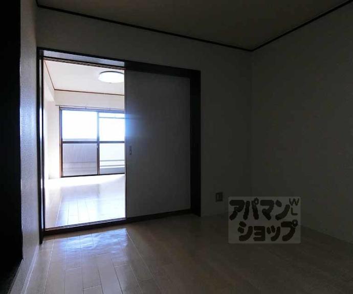 【グランディール嵯峨】間取