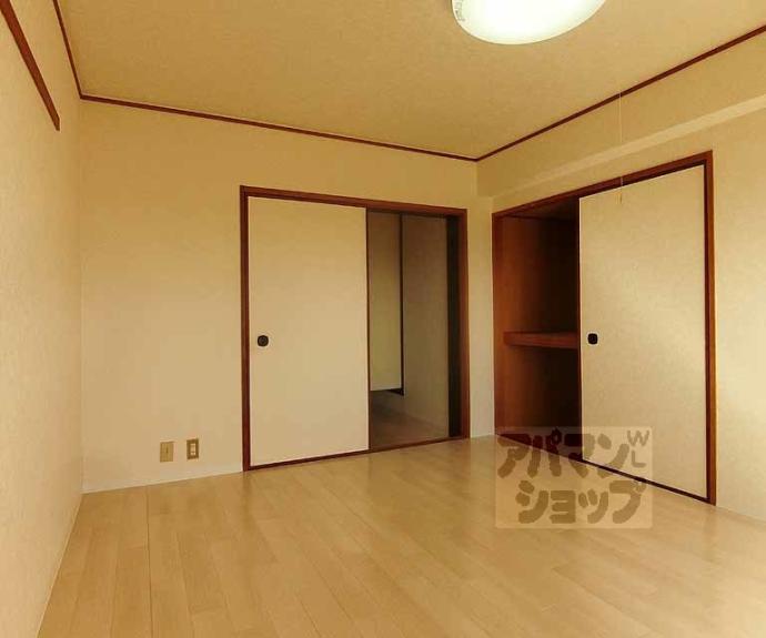 【グランディール嵯峨】間取