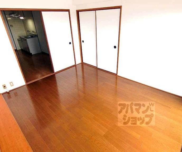 【グランディール嵯峨】