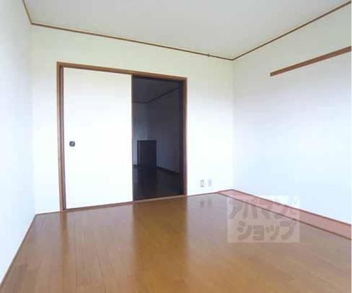 【グランディール嵯峨】間取