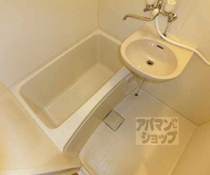 【エクシード円町】間取