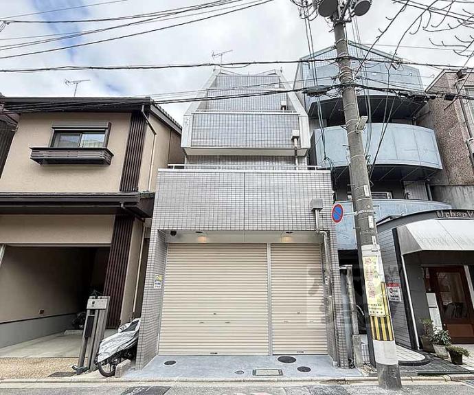 【ＫＡＲＡＳＵＭＡ　ＳＴＥＰｓ】間取